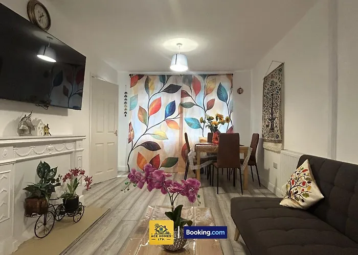 度假居 Spacious 2 Bedroom House By Ace Homes Short Lets & Serviced Accommodation Leeds Perfect For Family & Contractors With Free Parking