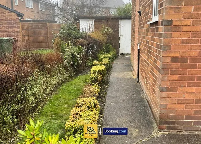 Spacious 2 Bedroom House By Ace Homes Short Lets & Serviced Accommodation Leeds Perfect For Family & Contractors With Free Parking 度假居 利兹