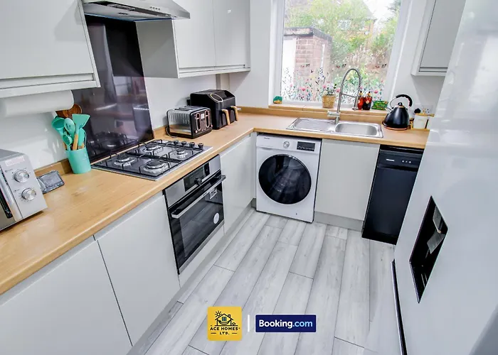Comfortable Long Stay Flat By Ace Homes Short Term Lets Leeds With Free Parking