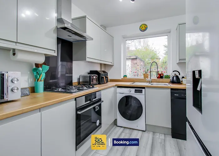 Comfortable Long Stay Flat By Ace Homes Short Term Lets Leeds With Free Parking