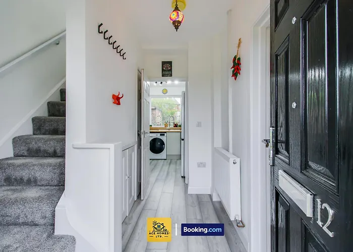 Comfortable Long Stay Flat By Ace Homes Short Term Lets Leeds With Free Parking Holiday home *