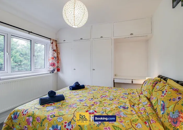 Comfortable Long Stay Flat By Ace Homes Short Term Lets Leeds With Free Parking Holiday home Leeds (West Yorkshire)