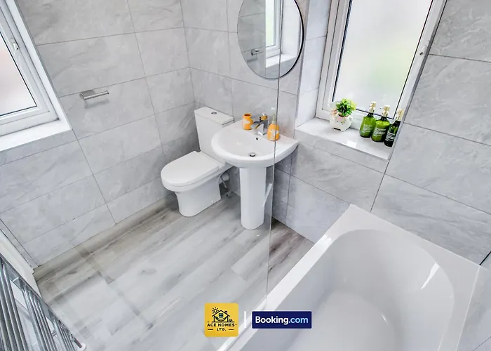 Comfortable Long Stay Flat By Ace Homes Short Term Lets Leeds With Free Parking Holiday home Leeds (West Yorkshire)