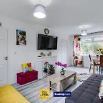 Hotel-style Flat By Ace Homes Short Term Perfect For Long With Free Parking Ferienhaus